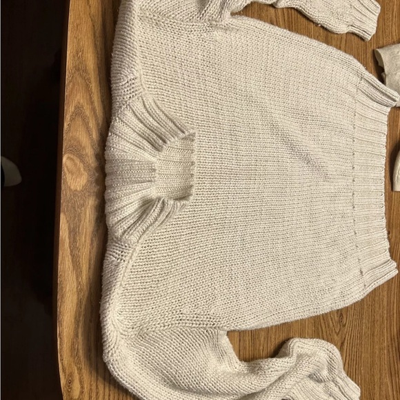 Sweater - Picture 1 of 6